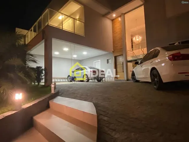 Casa com 289m² 4 quartos e 4 banheiros, à venda, no bairro Jardim em Concórdia