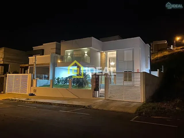 Casa com 289m² 4 quartos e 4 banheiros, à venda, no bairro Jardim em Concórdia