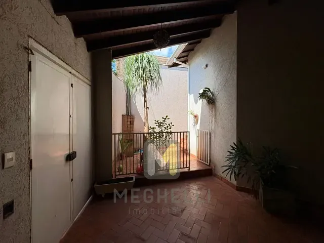 Casa com 250m² 3 quartos e 3 banheiros, à venda, no bairro Jardim Cristina em Serrana