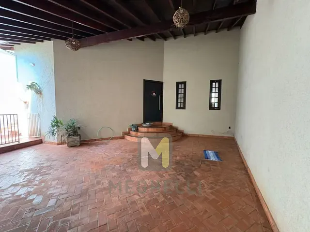Casa com 250m² 3 quartos e 3 banheiros, à venda, no bairro Jardim Cristina em Serrana