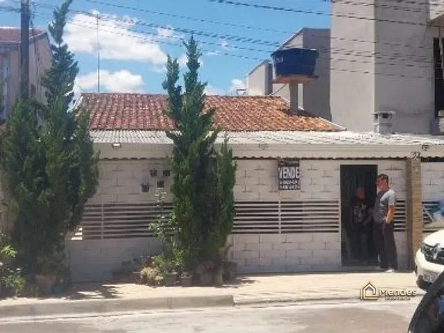 Casa com 140m² 3 quartos e 1 banheiro, à venda, no bairro Sítio Cercado em Curitiba