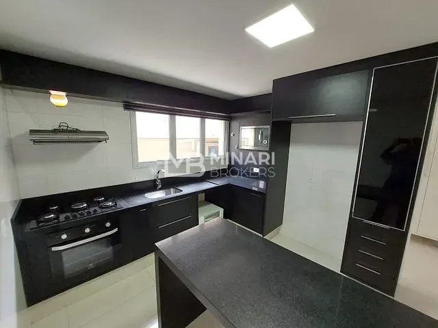 Casa com 562m² 4 quartos e 5 banheiros, à venda ou para alugar, no bairro Alphaville em Santana de Parnaíba