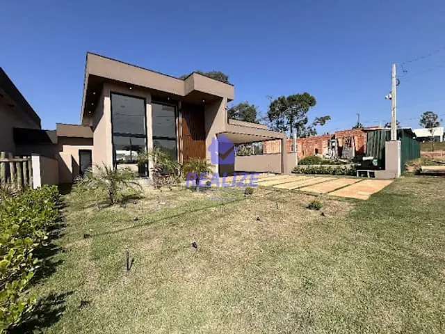 Casa com 450m² 3 quartos e 4 banheiros, à venda, no bairro Centro em Pardinho