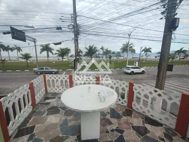 Casa com 71m² 2 quartos e 2 banheiros, à venda, no bairro Loteamento Jardim Aruan em Caraguatatuba