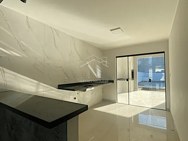 Casa com 300m² 2 quartos e 1 banheiro, à venda, no bairro Jardim Atlântico Oeste (Itaipuaçu) em Maricá