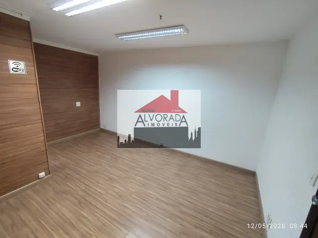 Sala com 38m², para alugar, no bairro Vila Leopoldina em São Paulo