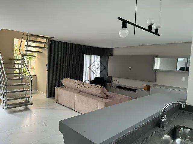 Casa 3 quartos e 3 banheiros, para alugar, no bairro São Judas Tadeu em Balneário Camboriú