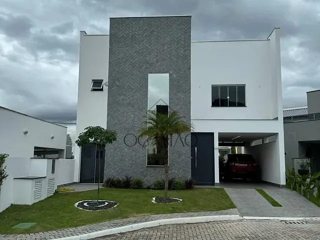 Casa 3 quartos e 3 banheiros, para alugar, no bairro São Judas Tadeu em Balneário Camboriú