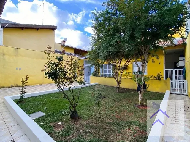 Casa com 230m² 2 quartos e 2 banheiros, à venda, no bairro Jardim dos Ipês em Suzano