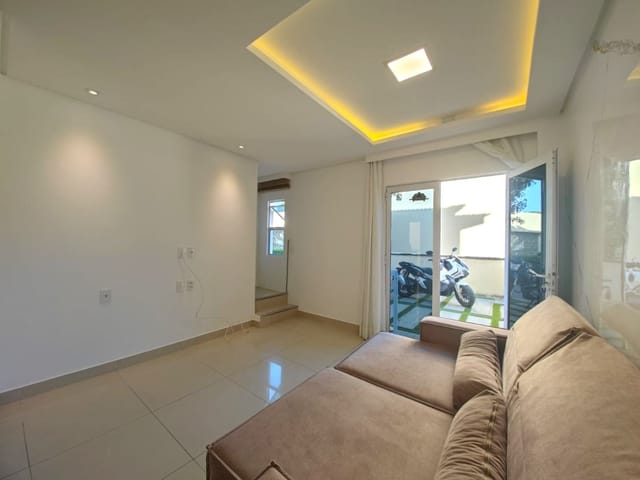 Casa com 51m² 2 quartos e 3 banheiros, para alugar, no bairro Barroso em Fortaleza