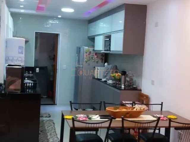 Casa 3 quartos e 4 banheiros, à venda, no bairro Jardim das Laranjeiras em São Paulo