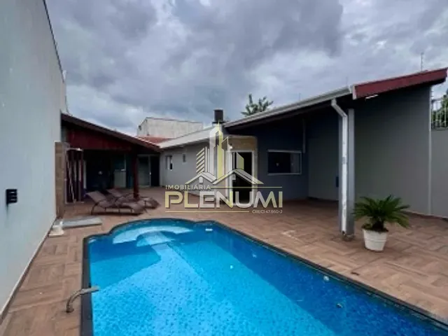 Casa com 250m² 2 quartos e 3 banheiros, à venda, no bairro Jardim Vilage em Rio Claro