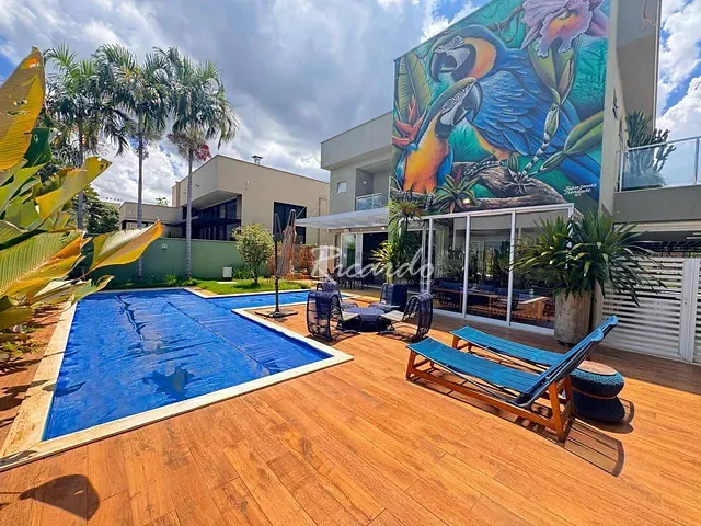 Casa com 700m² 4 quartos e 5 banheiros, à venda, no bairro Residencial Alphaville Flamboyant em Goiânia