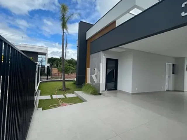 Casa com 273m² 3 quartos e 1 banheiro, à venda, no bairro Areias em Tijucas
