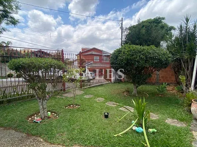 Casa com 360m² 3 quartos e 3 banheiros, à venda, no bairro Alto dos Pinheiros em Juiz de Fora