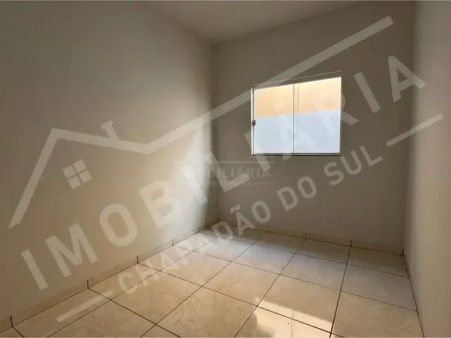 Casa 2 quartos e 1 banheiro, para alugar, no bairro Flamboyant em Chapadão do Sul
