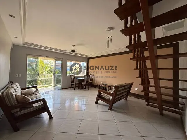Casa 3 quartos e 3 banheiros, à venda, no bairro Peró em Cabo Frio