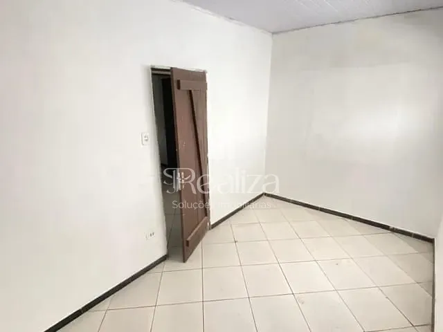 Casa com 200m² 3 quartos e 1 banheiro, à venda, no bairro Basílio em Ilhéus