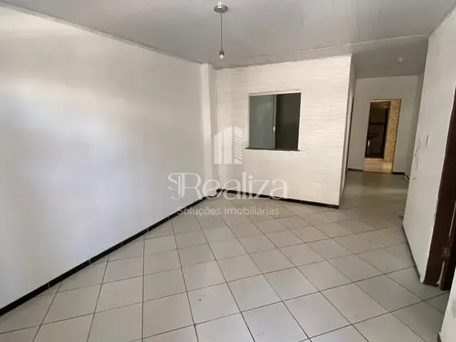 Casa com 200m² 3 quartos e 1 banheiro, à venda, no bairro Basílio em Ilhéus