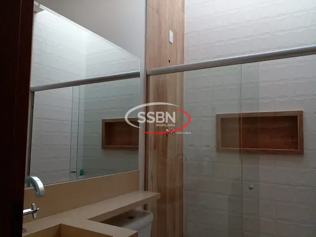Casa 3 quartos e 1 banheiro, para alugar, no bairro Jardim Santa Rosa em Nova Odessa