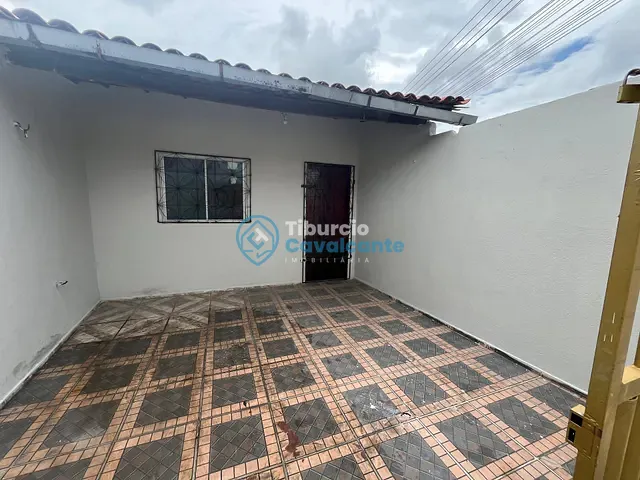 Casa 2 quartos e 1 banheiro, para alugar, no bairro Parque São João em Maranguape