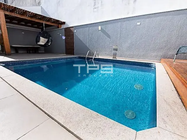 Casa com 360m² 3 quartos e 3 banheiros, à venda, no bairro Loteamento Village Sant Anna em Guaratinguetá