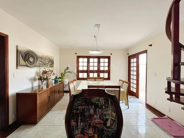 Casa com 405m² 3 quartos e 4 banheiros, à venda, no bairro Vila Santo Antônio em Rio Claro