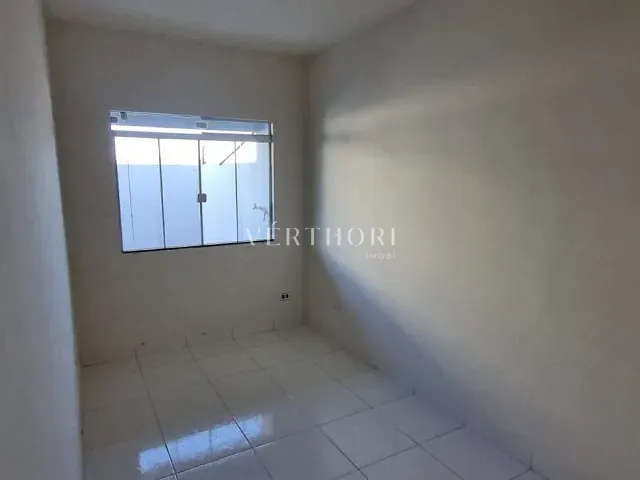 Casa 3 quartos e 1 banheiro, para alugar, no bairro Colúmbia em Londrina