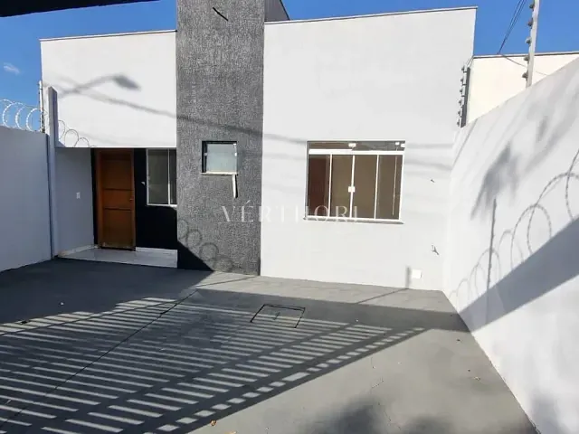 Casa 3 quartos e 1 banheiro, para alugar, no bairro Colúmbia em Londrina