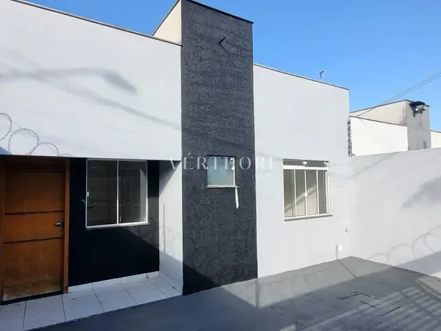 Casa 3 quartos e 1 banheiro, para alugar, no bairro Colúmbia em Londrina