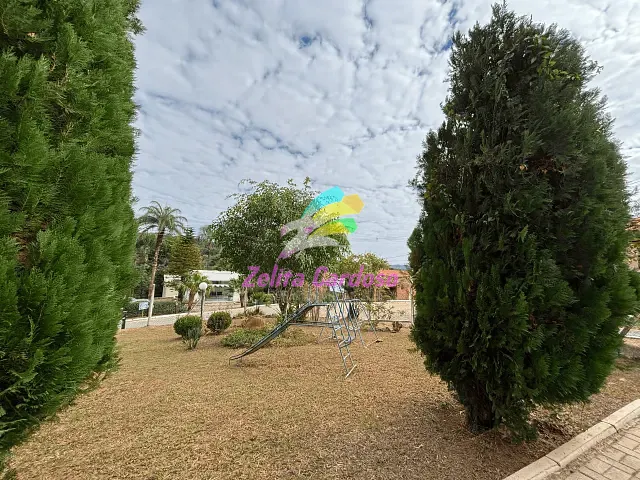 Casa com 2000m² 4 quartos e 4 banheiros, à venda ou para alugar, no bairro Solar das Palmeiras em Esmeraldas
