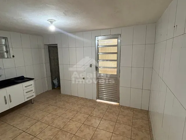 Casa 1 quarto e 1 banheiro, para alugar, no bairro Centro em Diadema