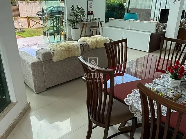 Casa com 300m² 3 quartos e 1 banheiro, à venda, no bairro Abrantes em Camaçari
