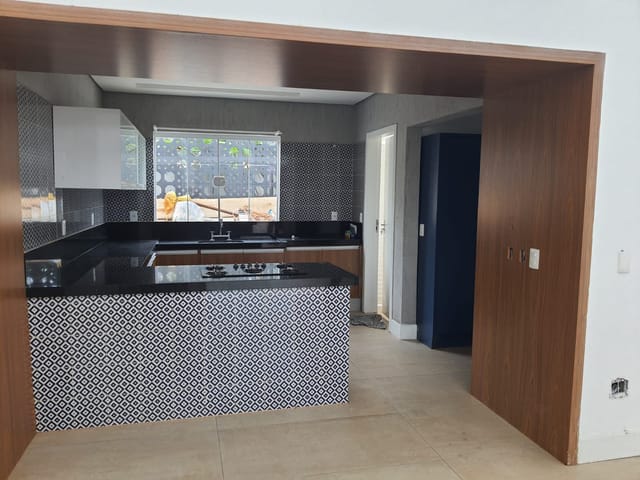 Casa 2 quartos e 4 banheiros, à venda ou para alugar, no bairro Jardim Residencial Granville em Ibiporã