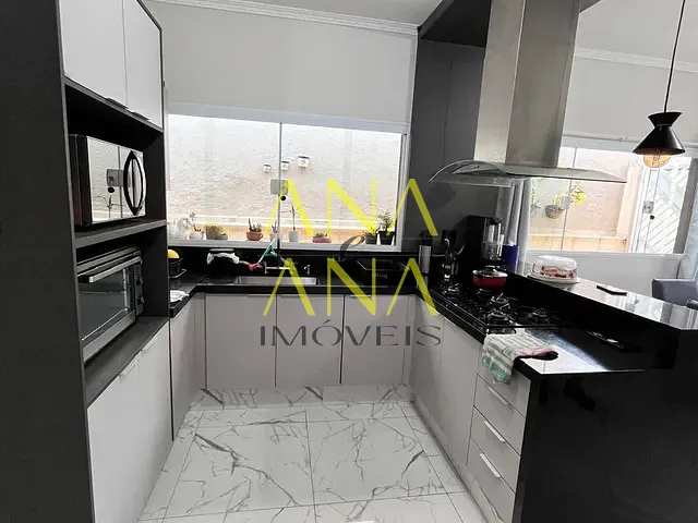 Casa com 200m² 4 quartos e 4 banheiros, à venda, no bairro Jardim Europa em Bragança Paulista