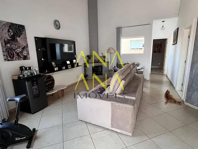 Casa com 200m² 4 quartos e 4 banheiros, à venda, no bairro Jardim Europa em Bragança Paulista