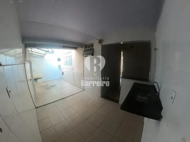 Casa 2 quartos e 1 banheiro, à venda, no bairro Brasil Industrial (Barreiro) em Belo Horizonte
