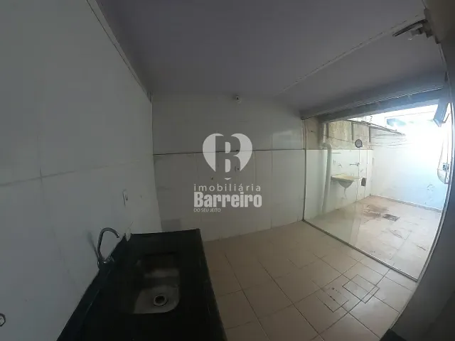 Casa 2 quartos e 1 banheiro, à venda, no bairro Brasil Industrial (Barreiro) em Belo Horizonte