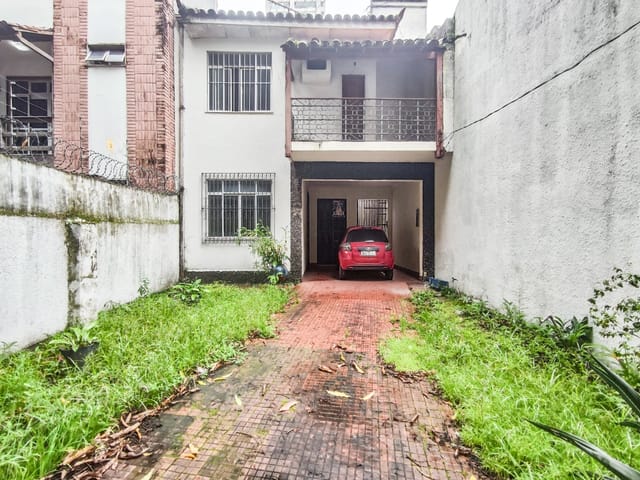Casa 4 quartos e 2 banheiros, à venda, no bairro Umarizal em Belém