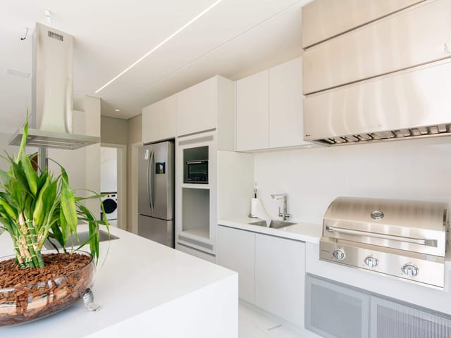 Casa com 505m² 4 quartos e 6 banheiros, à venda, no bairro Alphaville em Santana de Parnaíba