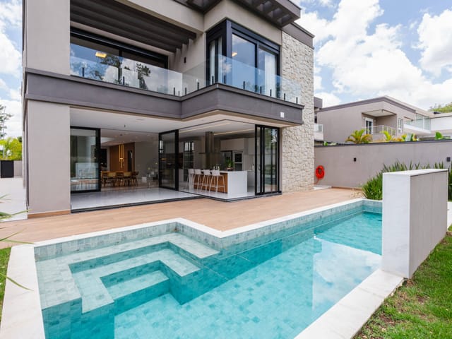 Casa com 505m² 4 quartos e 6 banheiros, à venda, no bairro Alphaville em Santana de Parnaíba