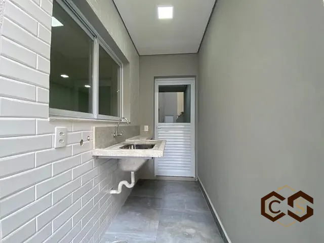 Sobrado com 166m² 3 quartos e 3 banheiros, à venda, no bairro Jardim Tropical em Indaiatuba