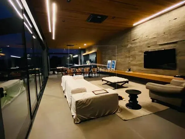 Casa com 2086m² 4 quartos e 6 banheiros, à venda, no bairro Estância Santa Paula em Londrina
