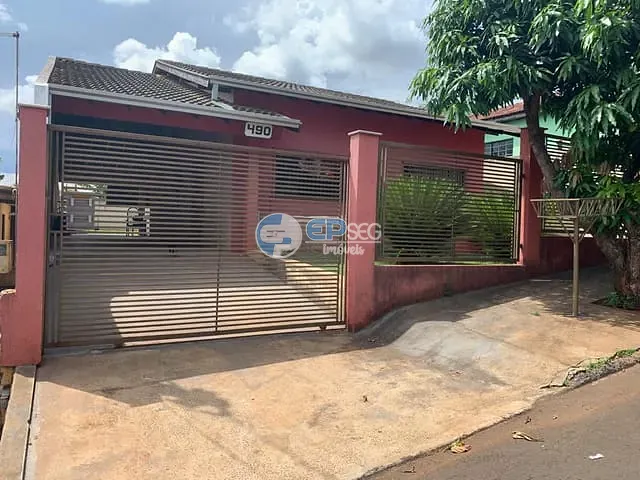 Casa com 300m² 3 quartos e 1 banheiro, à venda, no bairro San Rafael em Ibiporã