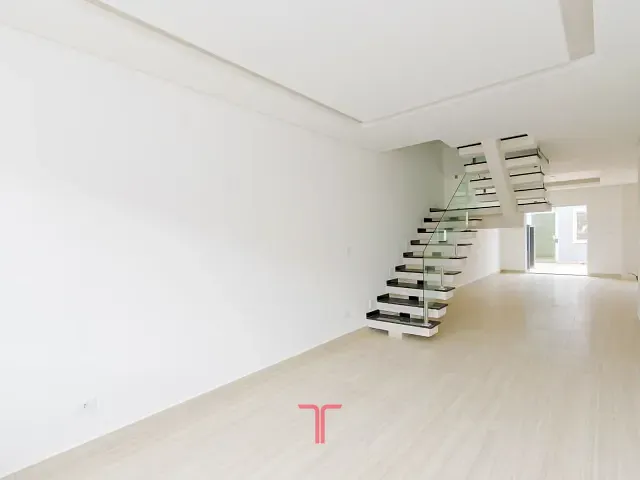 Casa com 180m² 3 quartos e 3 banheiros, à venda, no bairro Cidade Industrial em Curitiba
