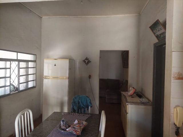 Casa com 394m² 6 quartos e 3 banheiros, à venda, no bairro Vila Xavier em Birigui