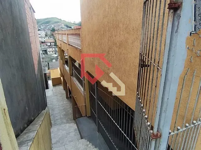 Casa 2 quartos e 1 banheiro, para alugar, no bairro Parque Bandeirantes em Mauá