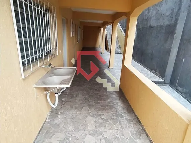 Casa 2 quartos e 1 banheiro, para alugar, no bairro Parque Bandeirantes em Mauá