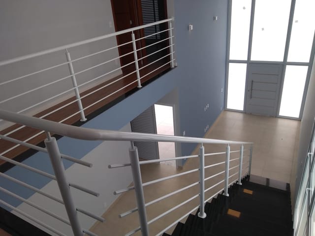 Casa com 360m² 3 quartos e 4 banheiros, para alugar, no bairro Jardim  Bandeirantes em Louveira
