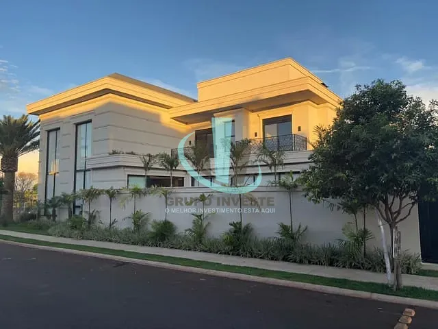 Sobrado com 521m² 3 quartos e 5 banheiros, à venda, no bairro Residencial e Comercial Quinta das Laranjeiras em Araraquara